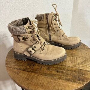 Cliffs by White Mountain Marlee Winter Burnished Booties Ribbed Cuffs Buckle